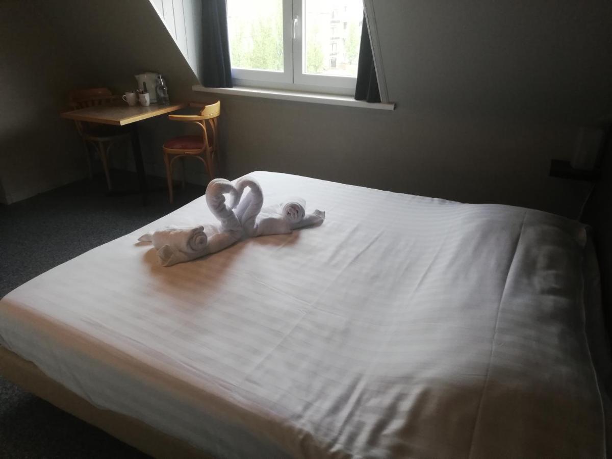 Logies Het Maantje Hotel De Panne Ngoại thất bức ảnh